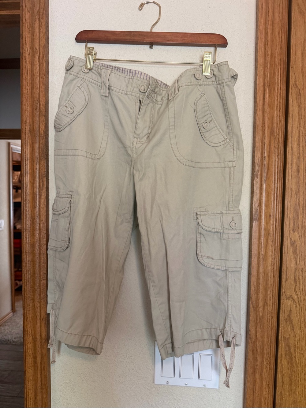 Aeropostale Light Beige Cargo Capris with Utility Pockets